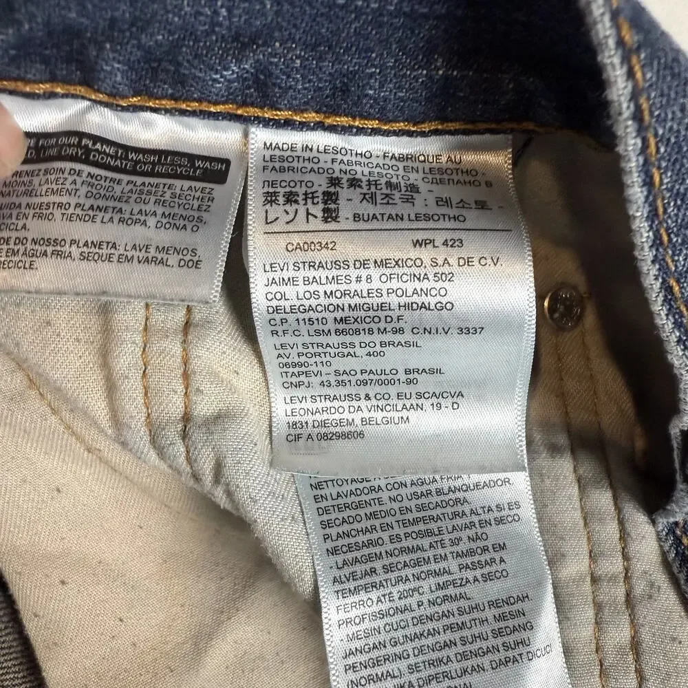 Levis description levi
